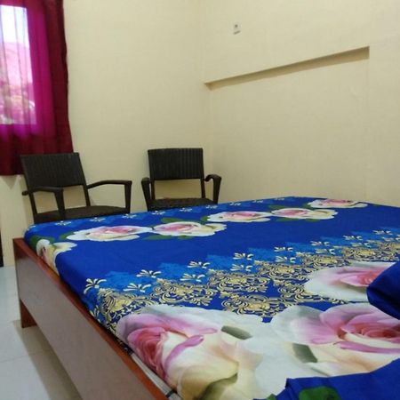 Kelapa Gading Homestay Syariah Redpartner Banyuwangi  Εξωτερικό φωτογραφία