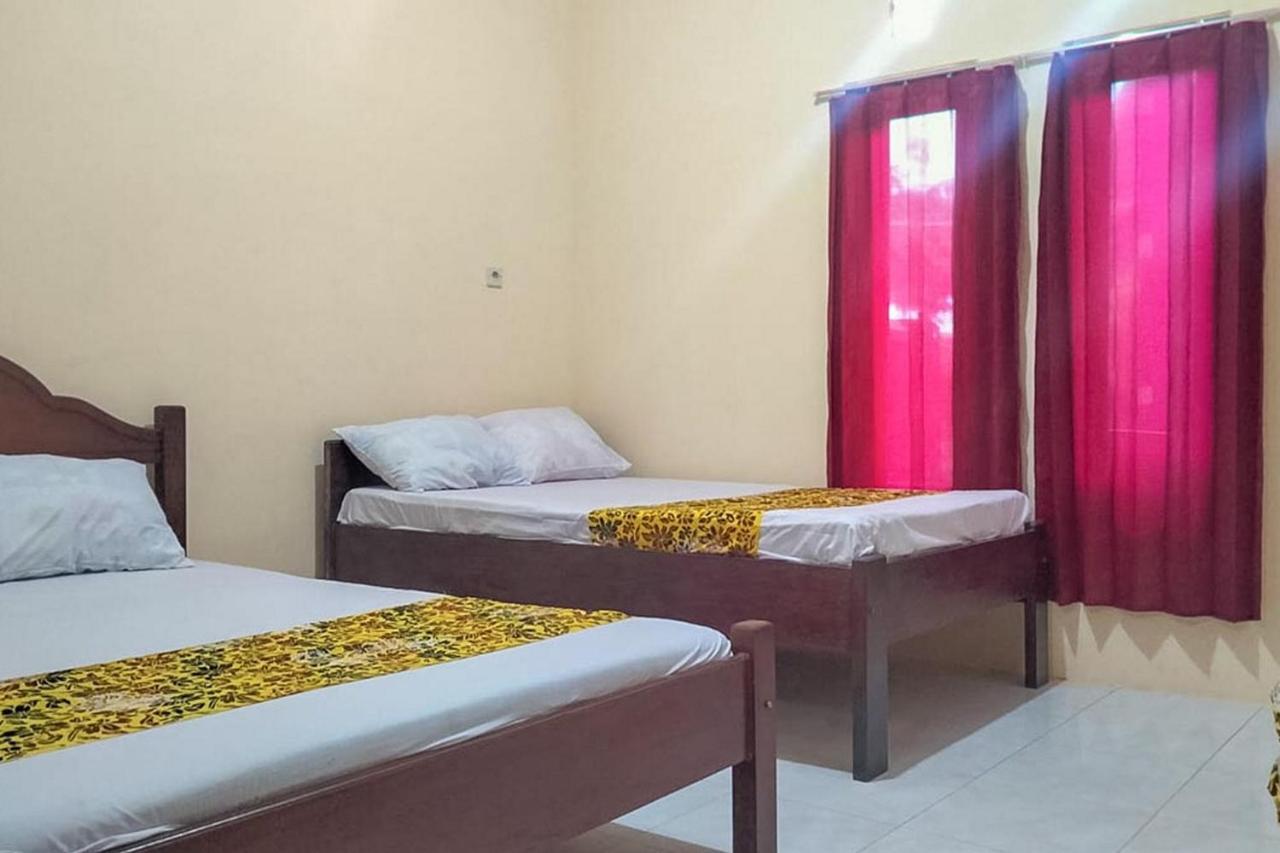 Kelapa Gading Homestay Syariah Redpartner Banyuwangi  Εξωτερικό φωτογραφία