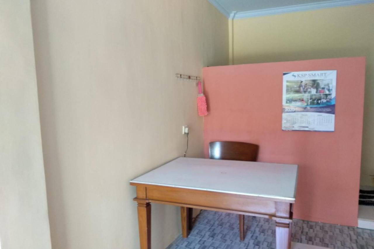 Kelapa Gading Homestay Syariah Redpartner Banyuwangi  Εξωτερικό φωτογραφία
