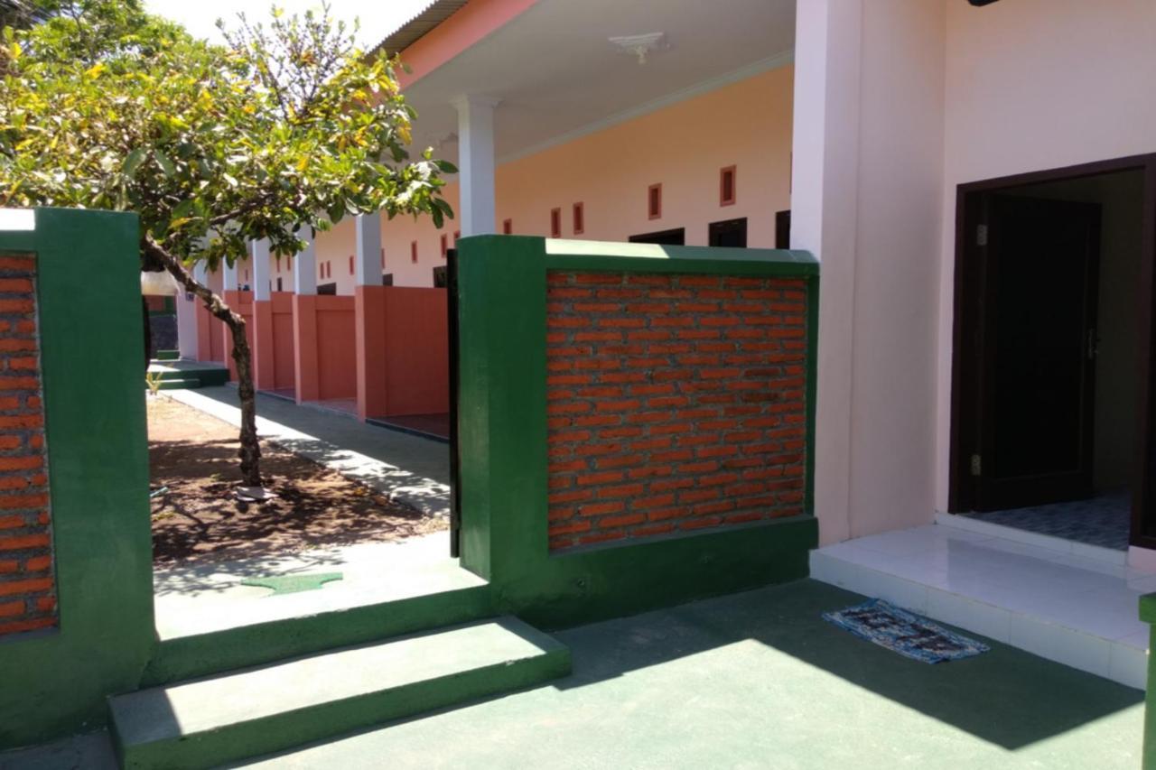 Kelapa Gading Homestay Syariah Redpartner Banyuwangi  Εξωτερικό φωτογραφία