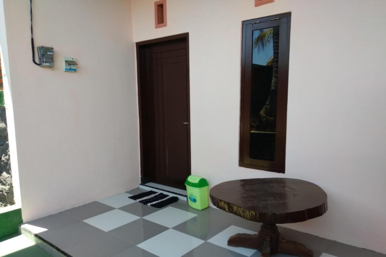 Kelapa Gading Homestay Syariah Redpartner Banyuwangi  Εξωτερικό φωτογραφία