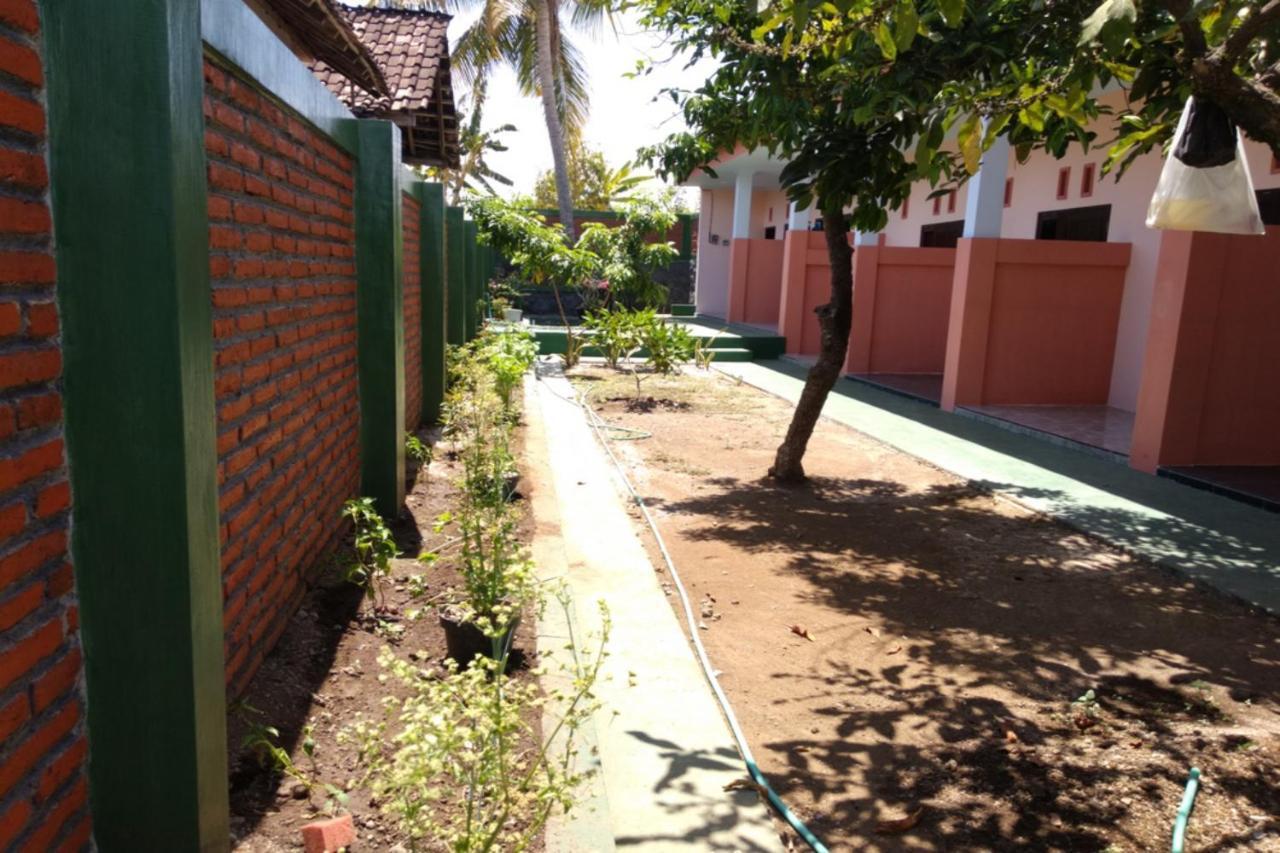 Kelapa Gading Homestay Syariah Redpartner Banyuwangi  Εξωτερικό φωτογραφία