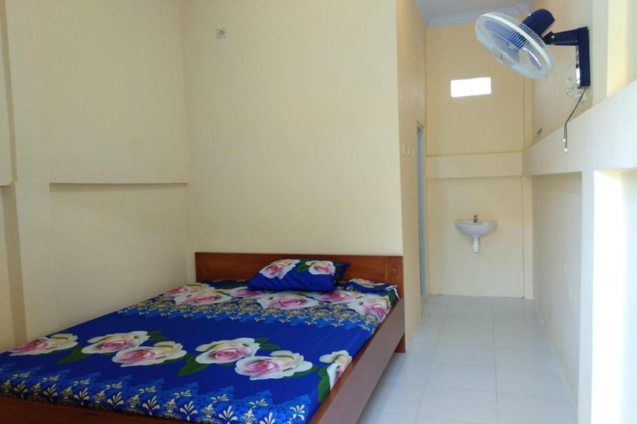 Kelapa Gading Homestay Syariah Redpartner Banyuwangi  Εξωτερικό φωτογραφία