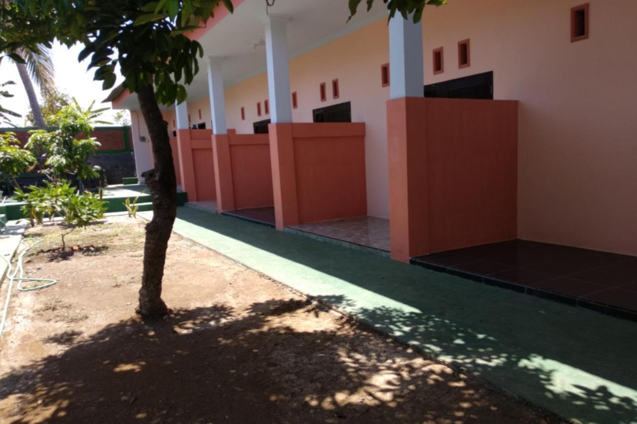 Kelapa Gading Homestay Syariah Redpartner Banyuwangi  Εξωτερικό φωτογραφία