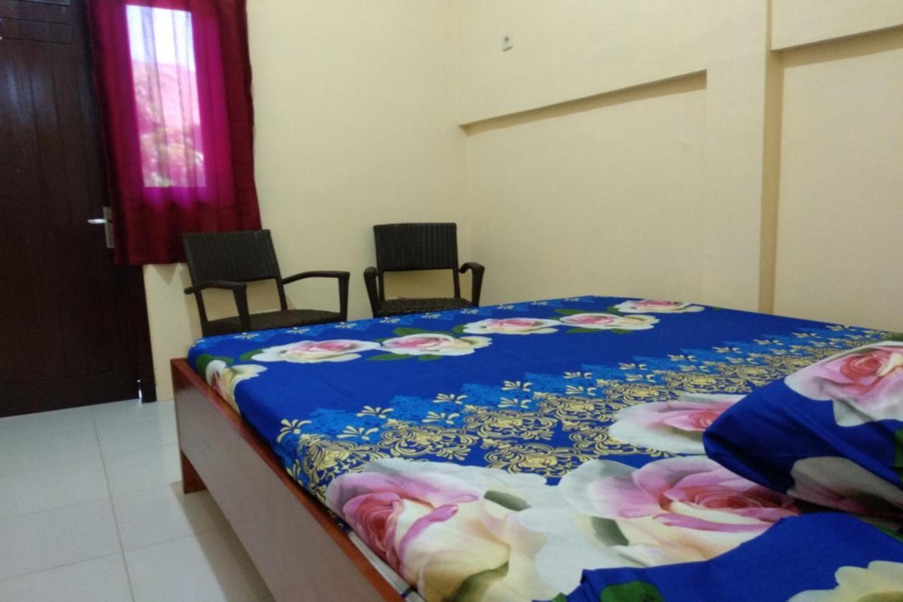Kelapa Gading Homestay Syariah Redpartner Banyuwangi  Εξωτερικό φωτογραφία