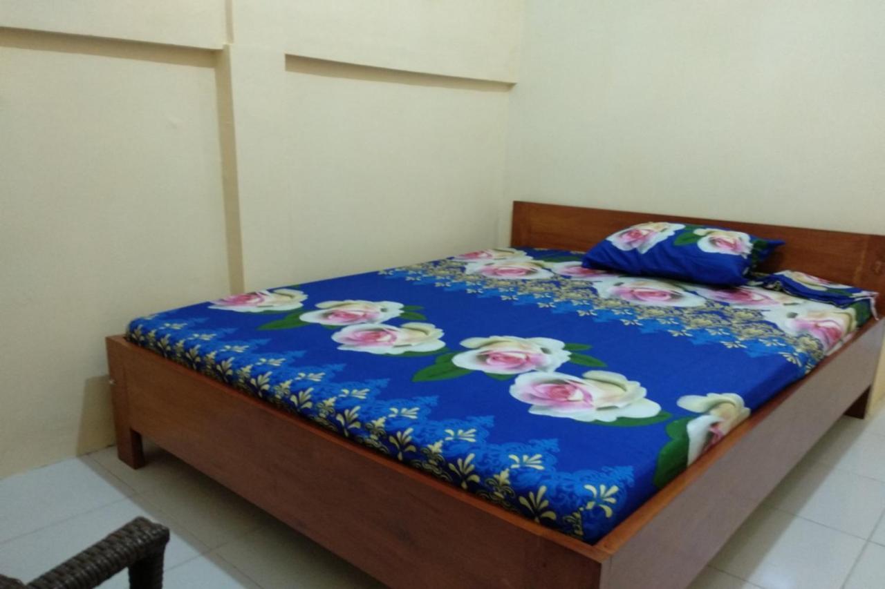 Kelapa Gading Homestay Syariah Redpartner Banyuwangi  Εξωτερικό φωτογραφία