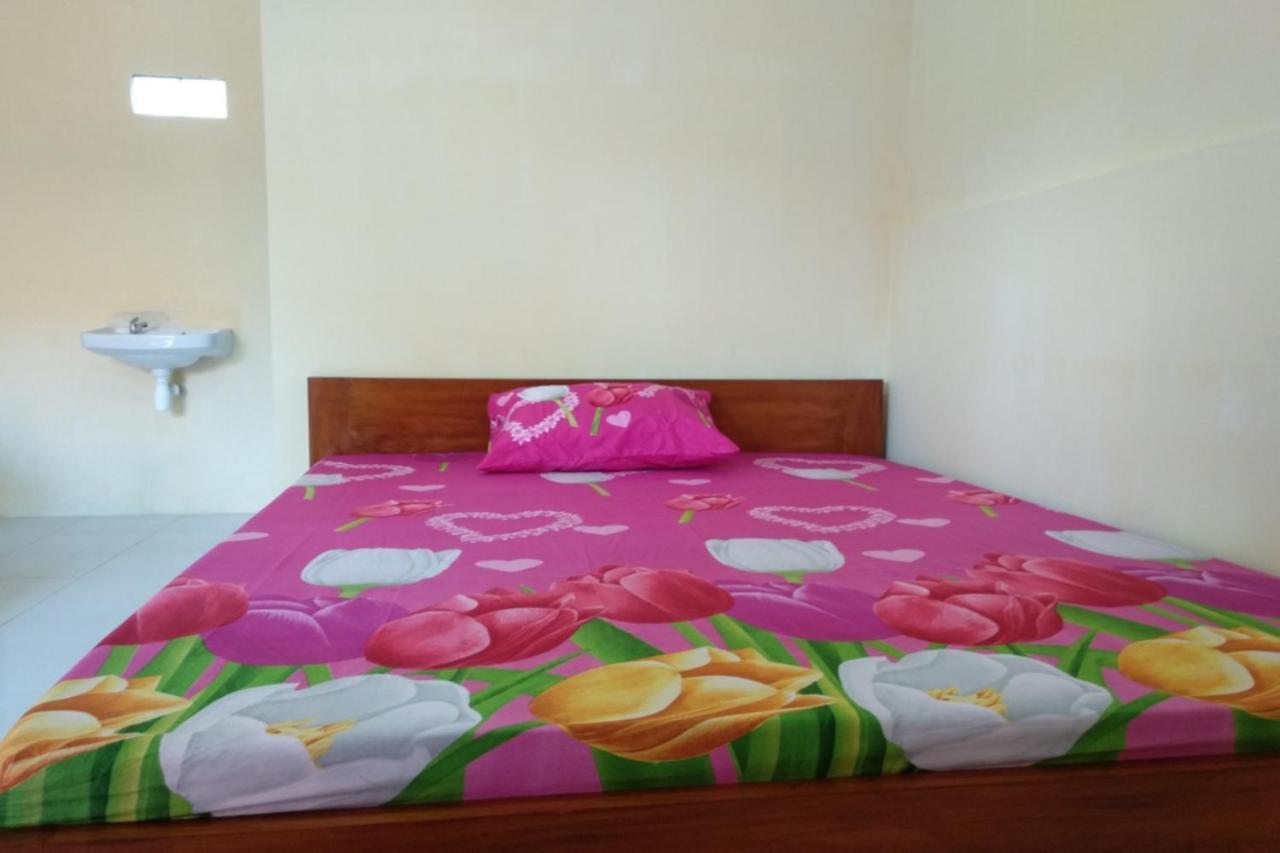 Kelapa Gading Homestay Syariah Redpartner Banyuwangi  Εξωτερικό φωτογραφία
